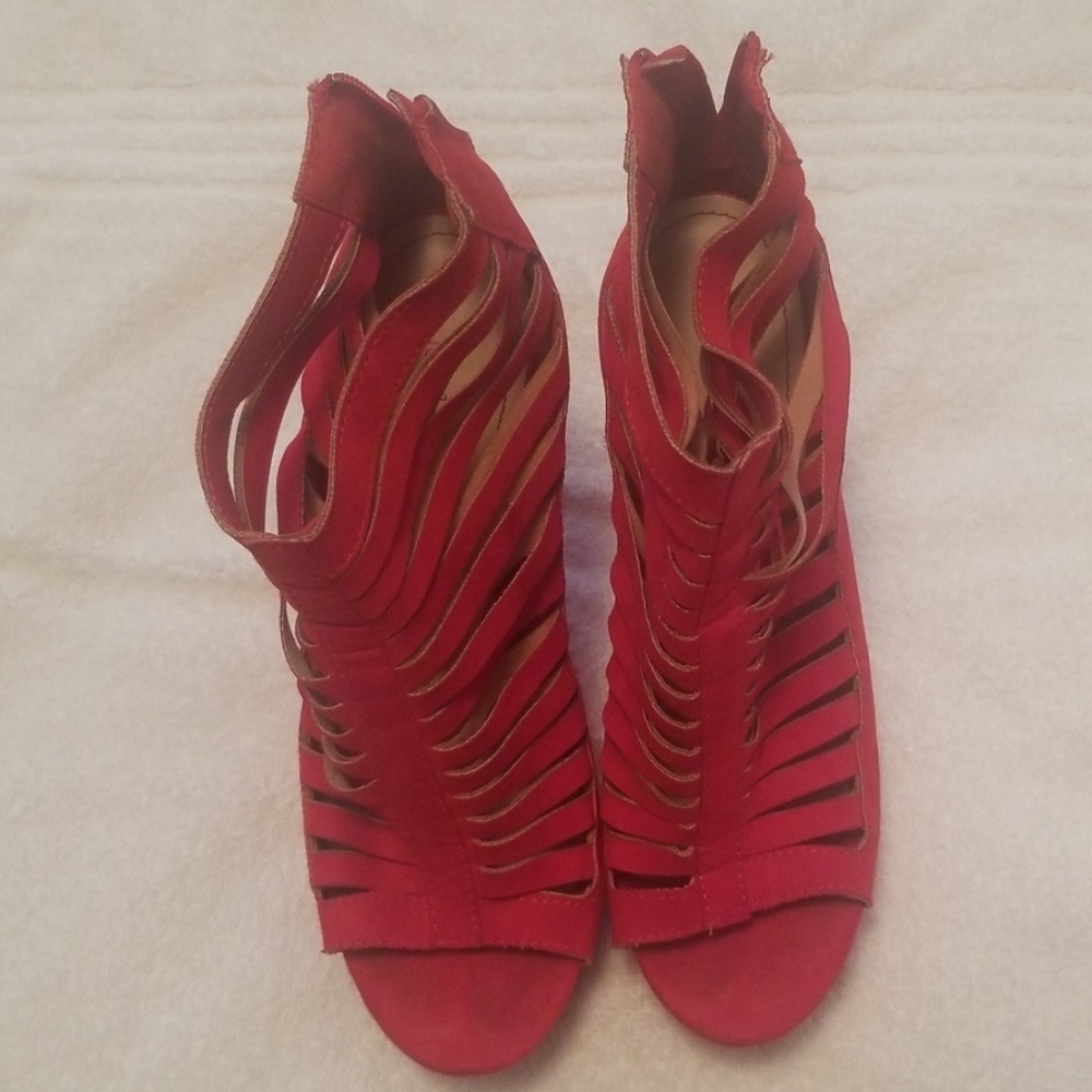 Women's wedge shoes